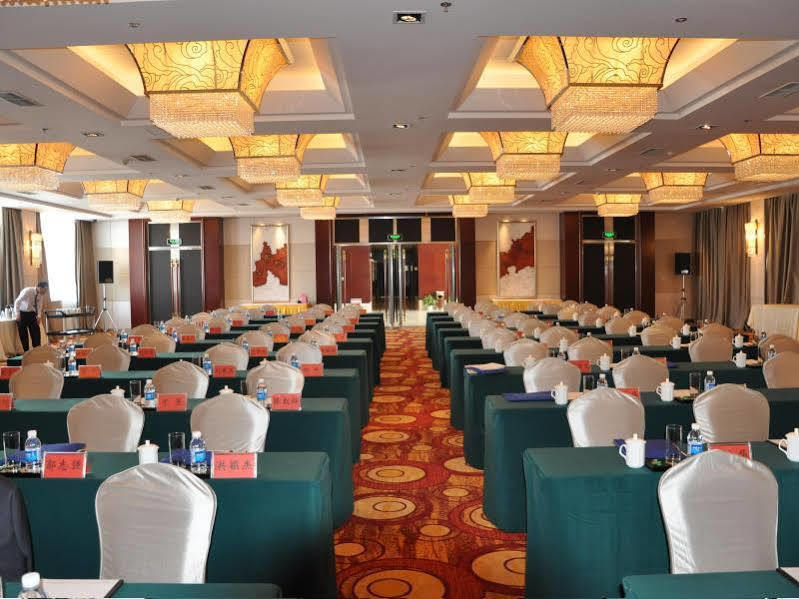 Zhanshan Garden Hotel 青島市 エクステリア 写真